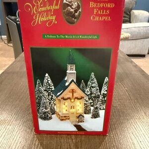 Bedford Falls Chapel Decor